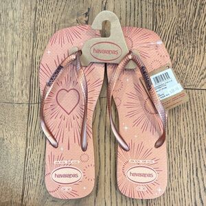 Havaianas NWT Pink Flip Flops with Heart Design